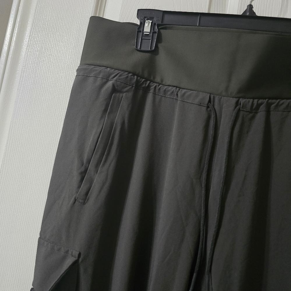 Athleta Sutton Cargo Joggers, Olive Green, Pull-On, Knit Waistband, Sz 14, EUC! - Picture 5 of 9
